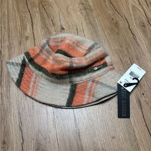 Steve Madden Plaid Bucket Hat